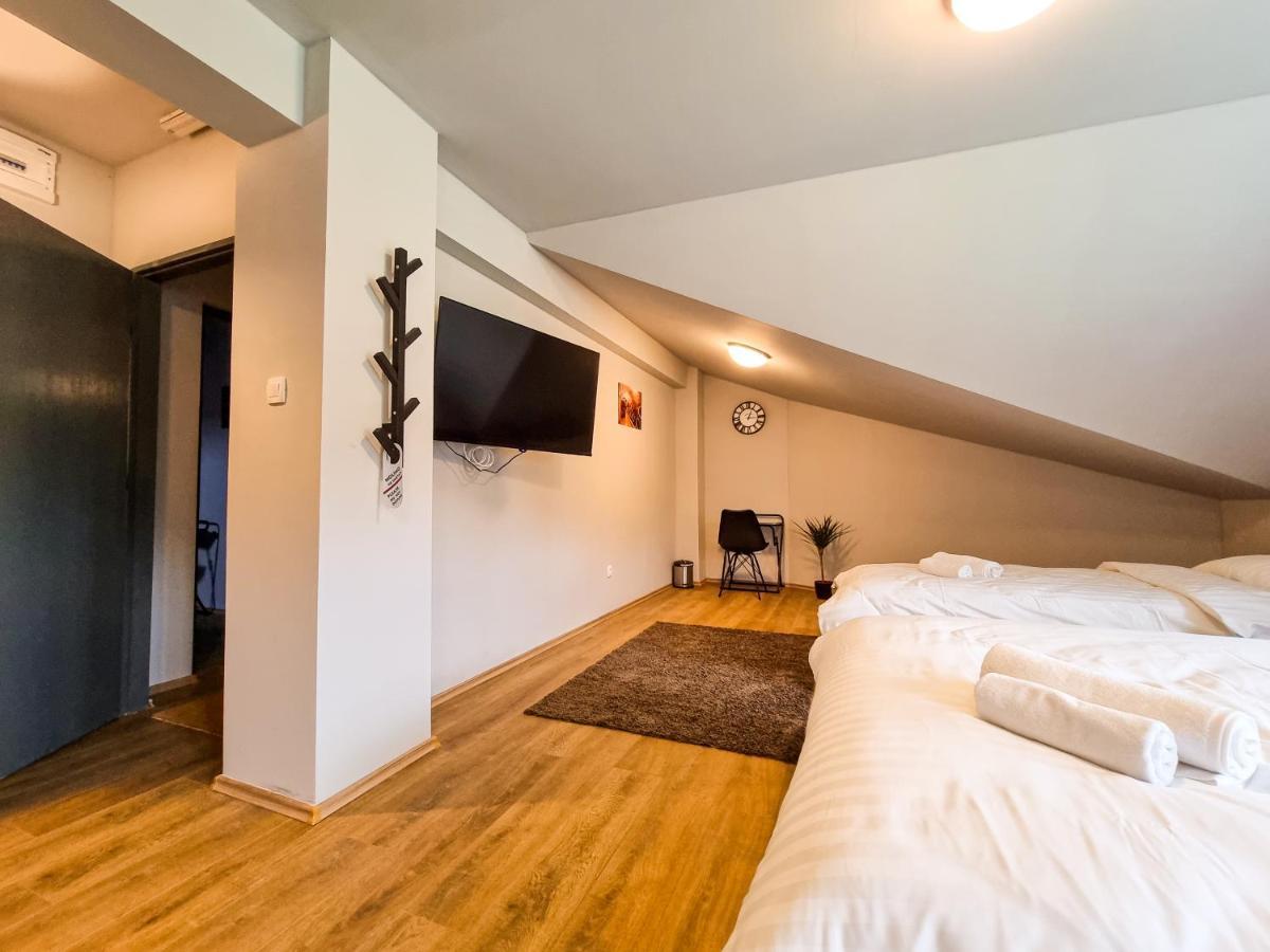 Xxl Rooms 오시예크 외부 사진