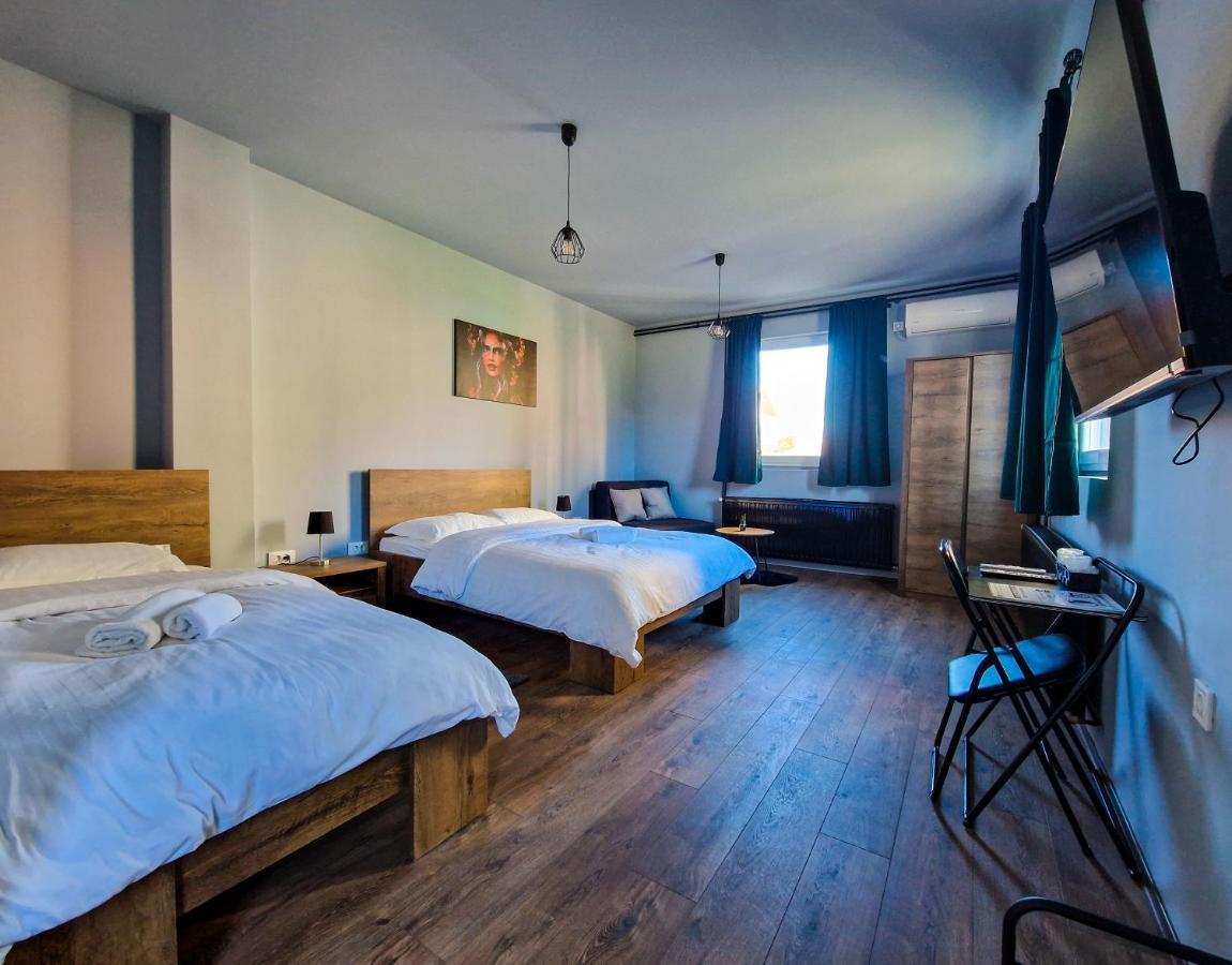 Xxl Rooms 오시예크 외부 사진