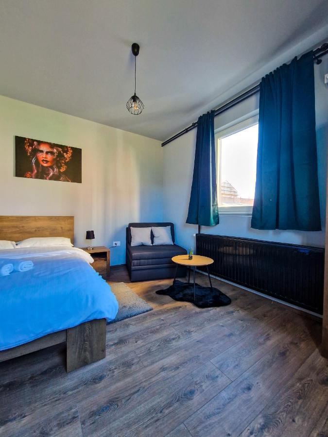 Xxl Rooms 오시예크 외부 사진