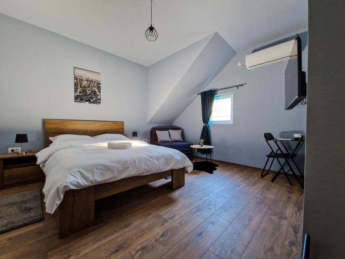 Xxl Rooms 오시예크 외부 사진